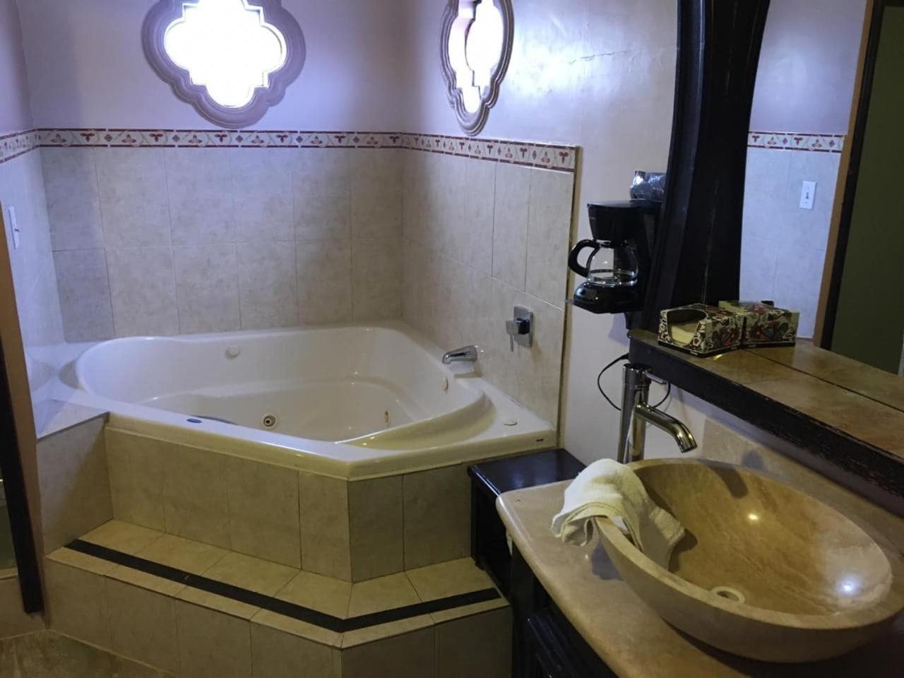 Maria Bonita Suites Agua Prieta Eksteriør bilde