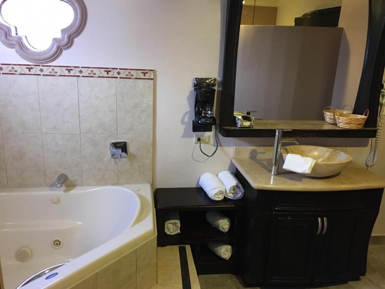 Maria Bonita Suites Agua Prieta Eksteriør bilde